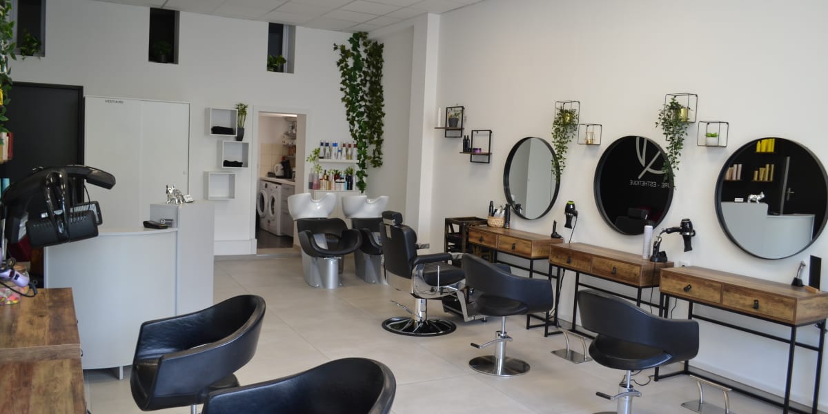 Audrey M - Coiffeur Créateur - Coiffure Montpellier - Photo de couverture - OneBooking