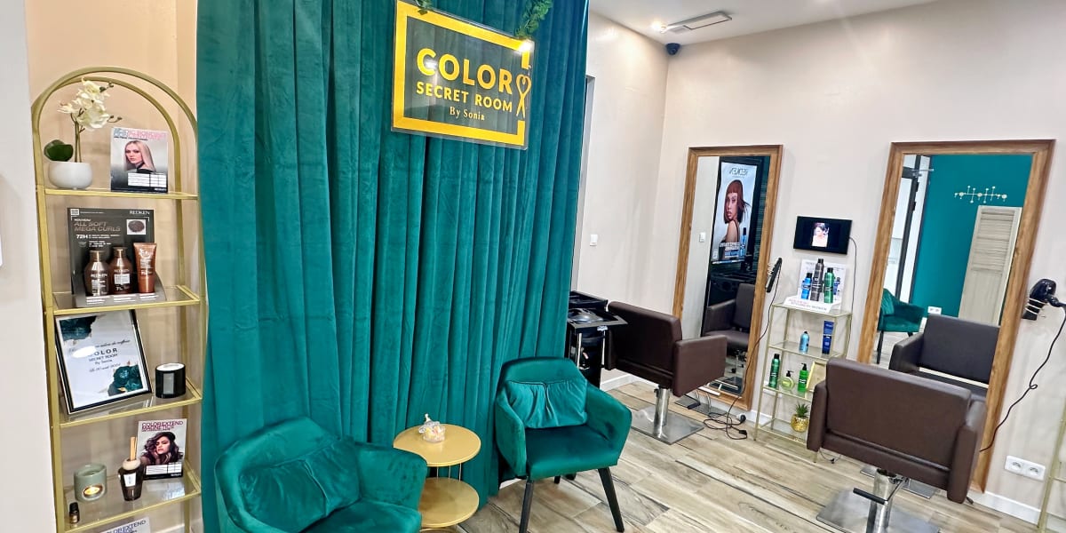 Color secret room by Sonia - Sourcils & cils Meaux - Photo de couverture - OneBooking