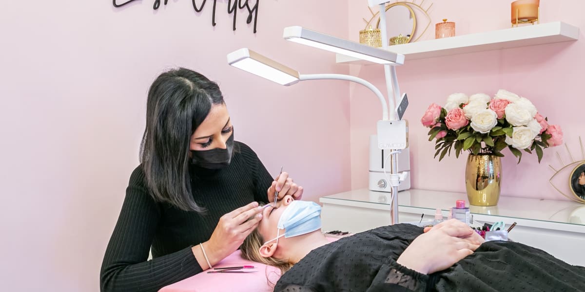 HL Beauty - Onglerie Valenciennes - Photo de couverture - OneBooking