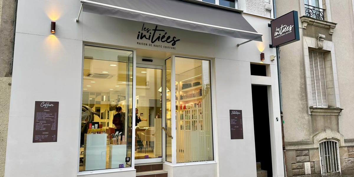 Les Initiées - Coiffure Nantes - Photo de couverture - OneBooking