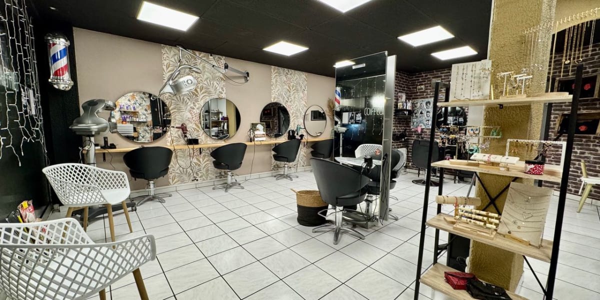 Les Fées des Cheveux - Coiffure Lisieux - Photo de couverture - OneBooking