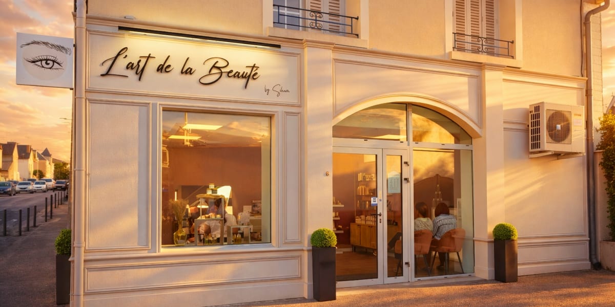 L’art de la beaute - Onglerie Poitiers - Photo de couverture - OneBooking
