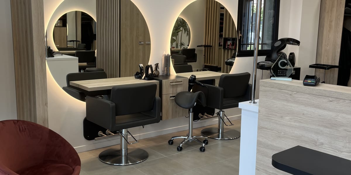 Coiffure Création - Salon Expert Kérastase - Coiffure Montélimar - Photo de couverture - OneBooking