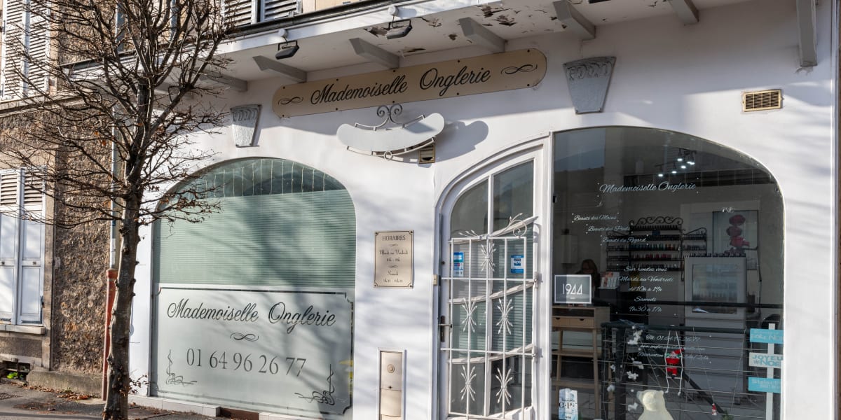 Mademoiselle Beauty Nails - Sourcils & cils Corbeil-Essonnes - Photo de couverture - OneBooking