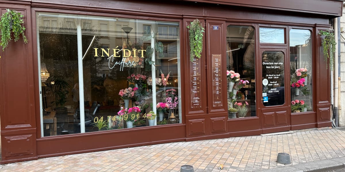 Inédit coiffure - Coiffure Villefranche-sur-Saône - Photo de couverture - OneBooking