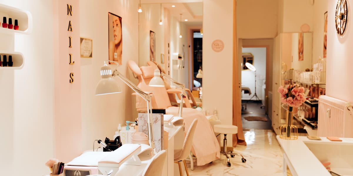 La Jolie Poudrée - Onglerie Amiens - Photo de couverture - OneBooking