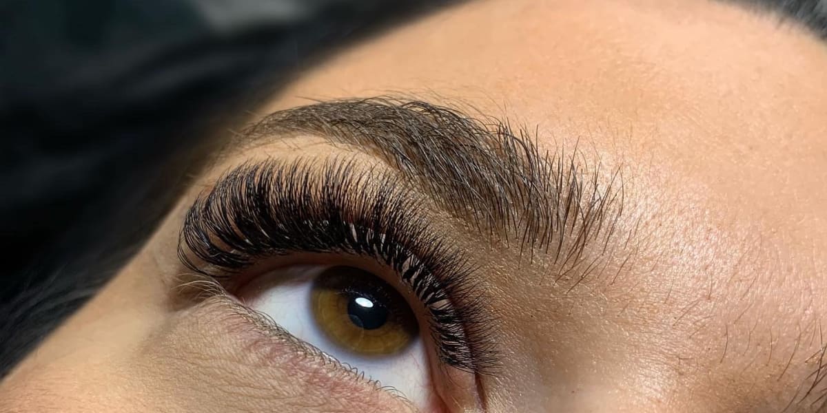 Moon Lashes - Sourcils & cils Livry-Gargan - Photo de couverture - OneBooking