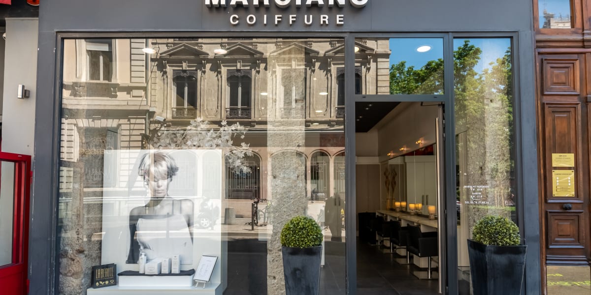Isabelle et Gilles Marciano - Coiffure Lyon - Photo de couverture - OneBooking