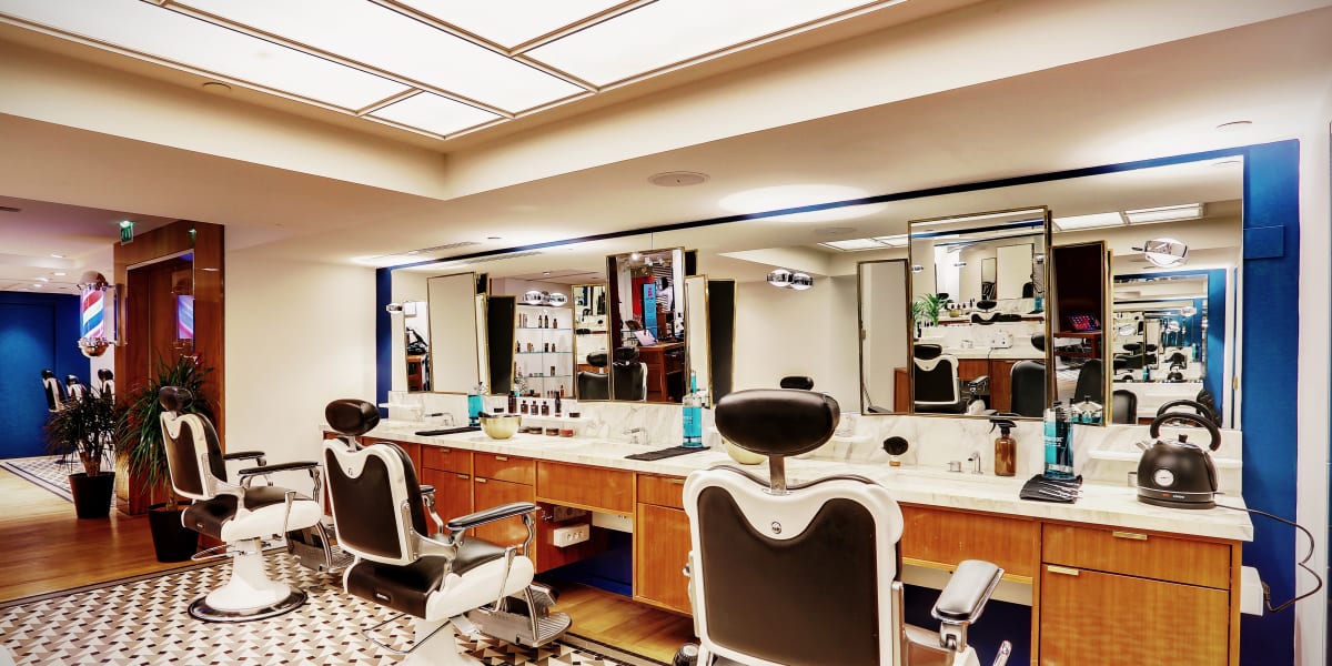 Barbologie - Barbier Paris - Photo de couverture - OneBooking