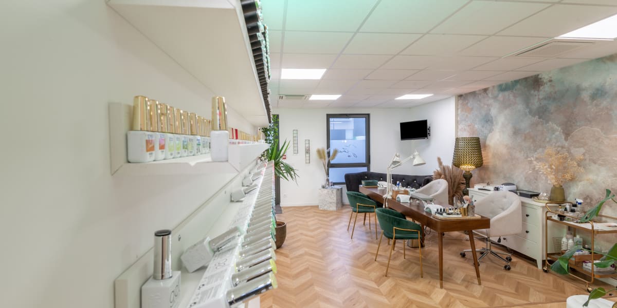 Gina Beauty Bar - Onglerie Poitiers - Photo de couverture - OneBooking