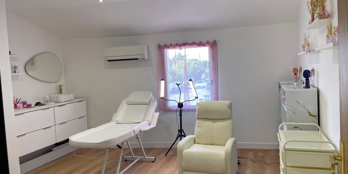 Sun Eyes Beauty31 - Sourcils & cils Cugnaux - Photo de couverture - OneBooking