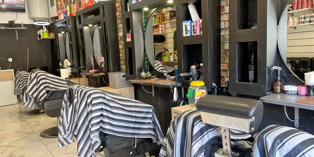 Demsy Coiffure - Coiffure Marseille - Photo de couverture - OneBooking