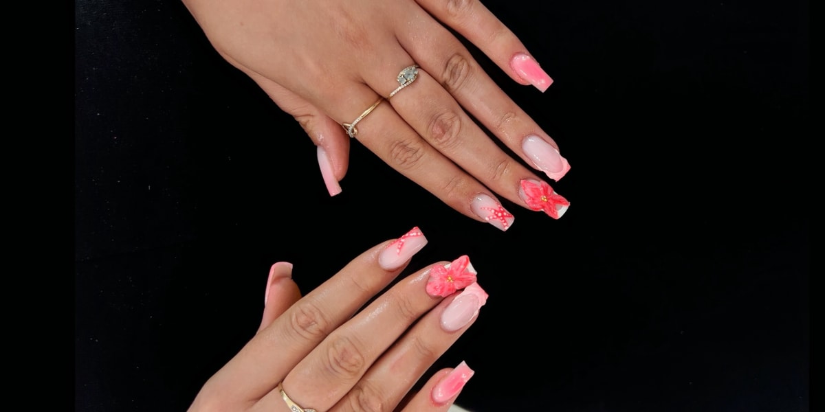 Nayls By Y - Onglerie Toulon - Photo de couverture - OneBooking