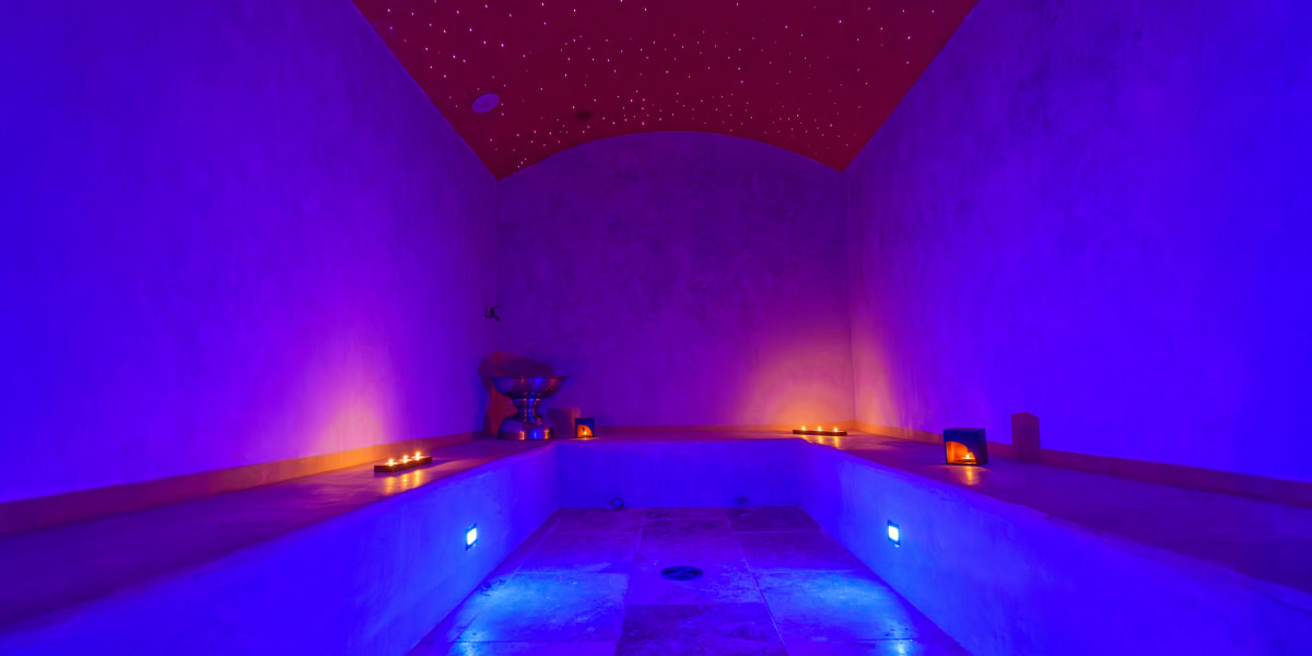 LA VILLA ZOLA - Spa Marseille - Photo de couverture - OneBooking
