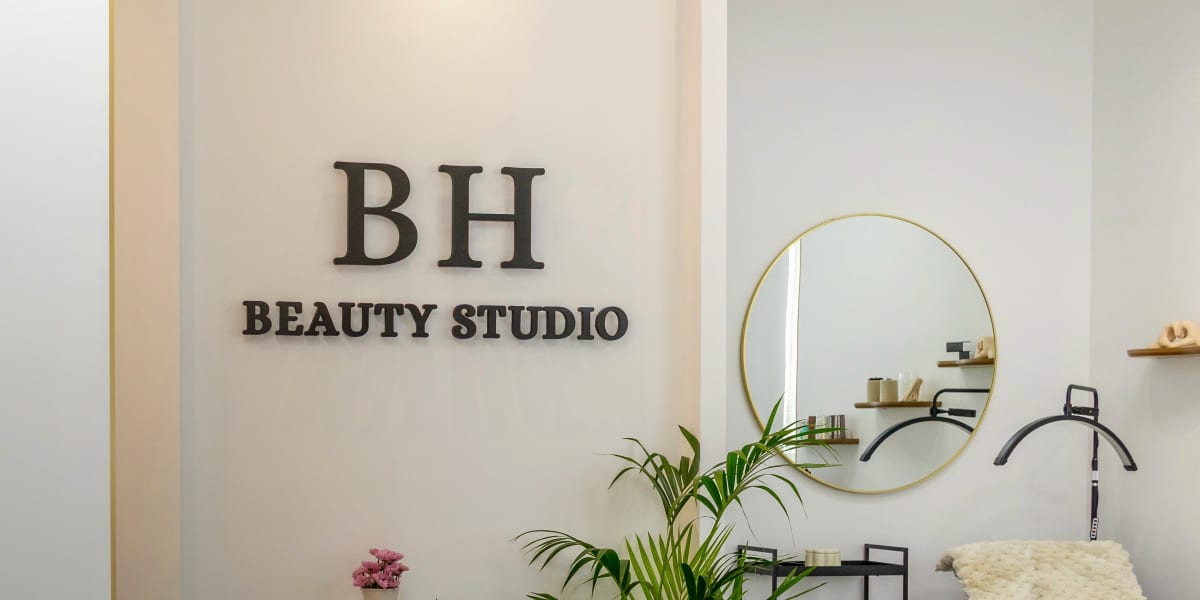 Bh Beauty - Onglerie Poitiers - Photo de couverture - OneBooking