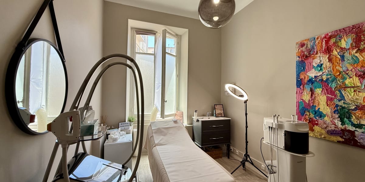 M'Dépil Concept - Sourcils & cils Nice - Photo de couverture - OneBooking
