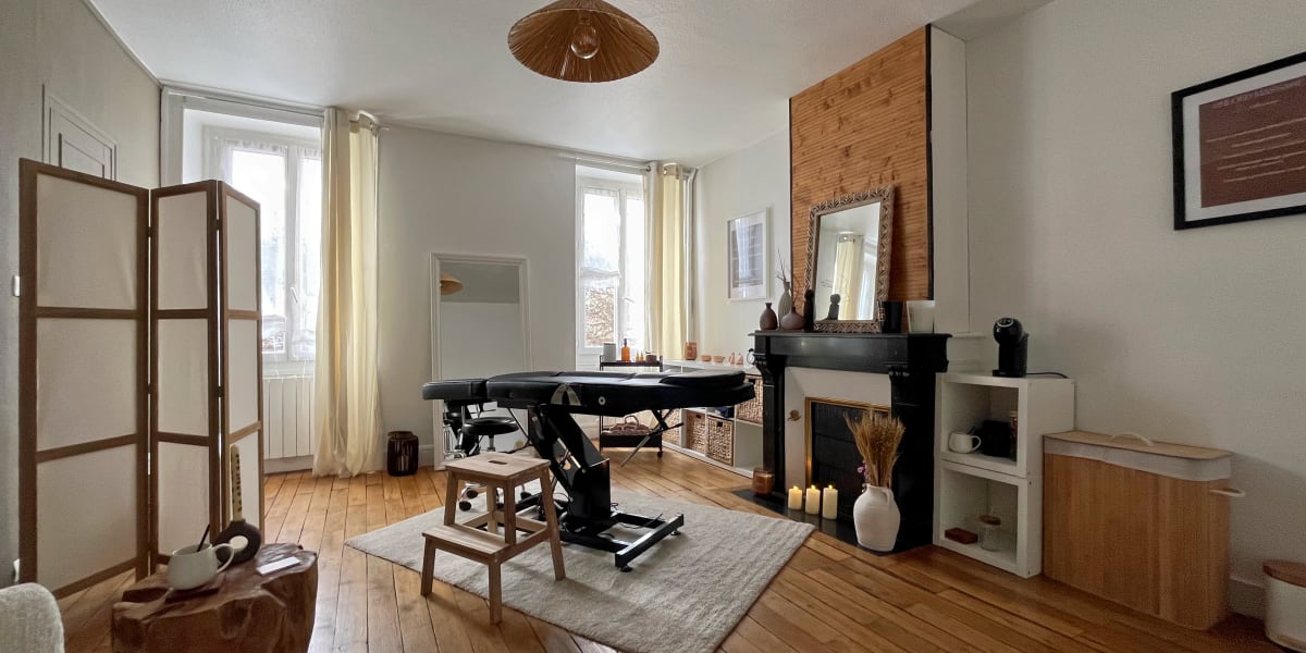 Chloé D Massages - Institut de beauté Saint-Jean-le-Blanc - Photo de couverture - OneBooking