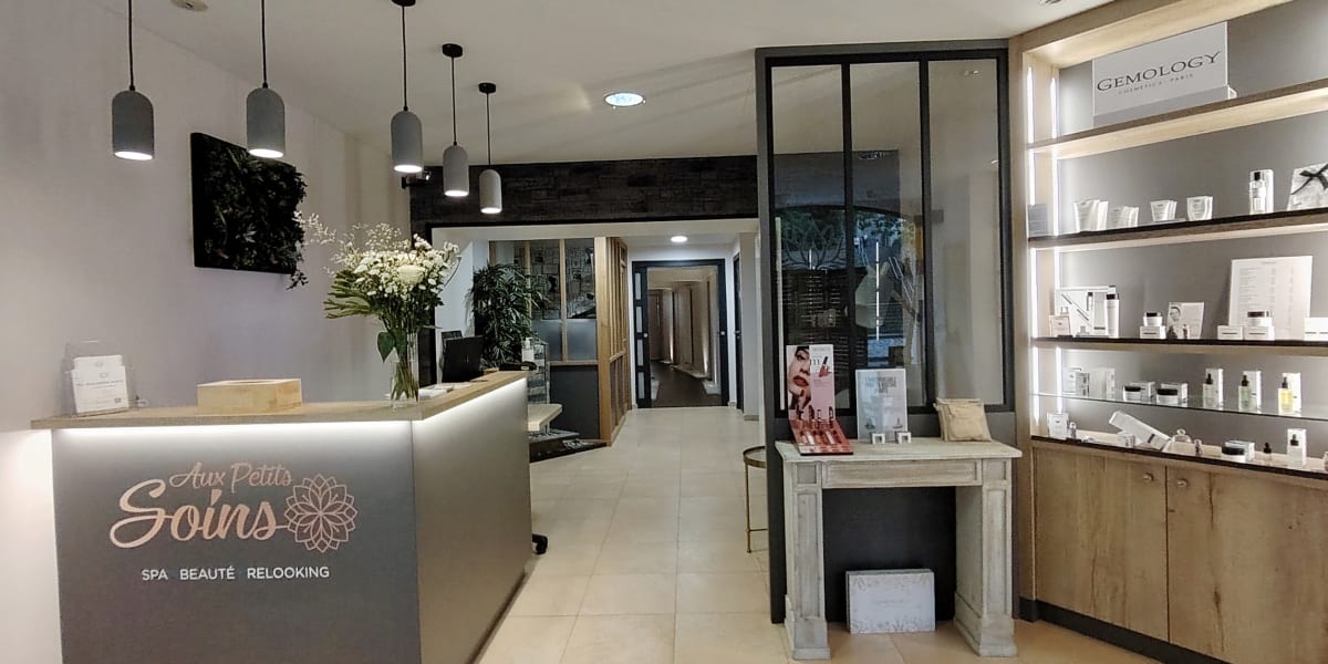 Aux petits soins - Institut de beauté Morlaix - Photo de couverture - OneBooking