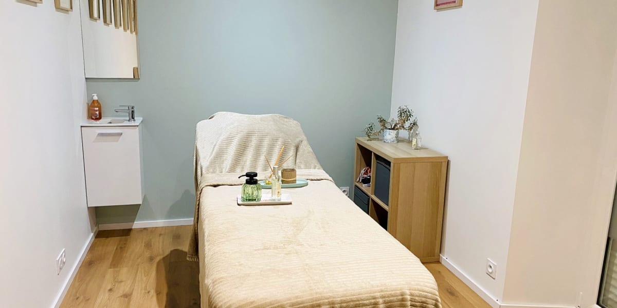 Emilie Le Boudec • Drainage • Massages Périnatale - Massage Pordic - Photo de couverture - OneBooking