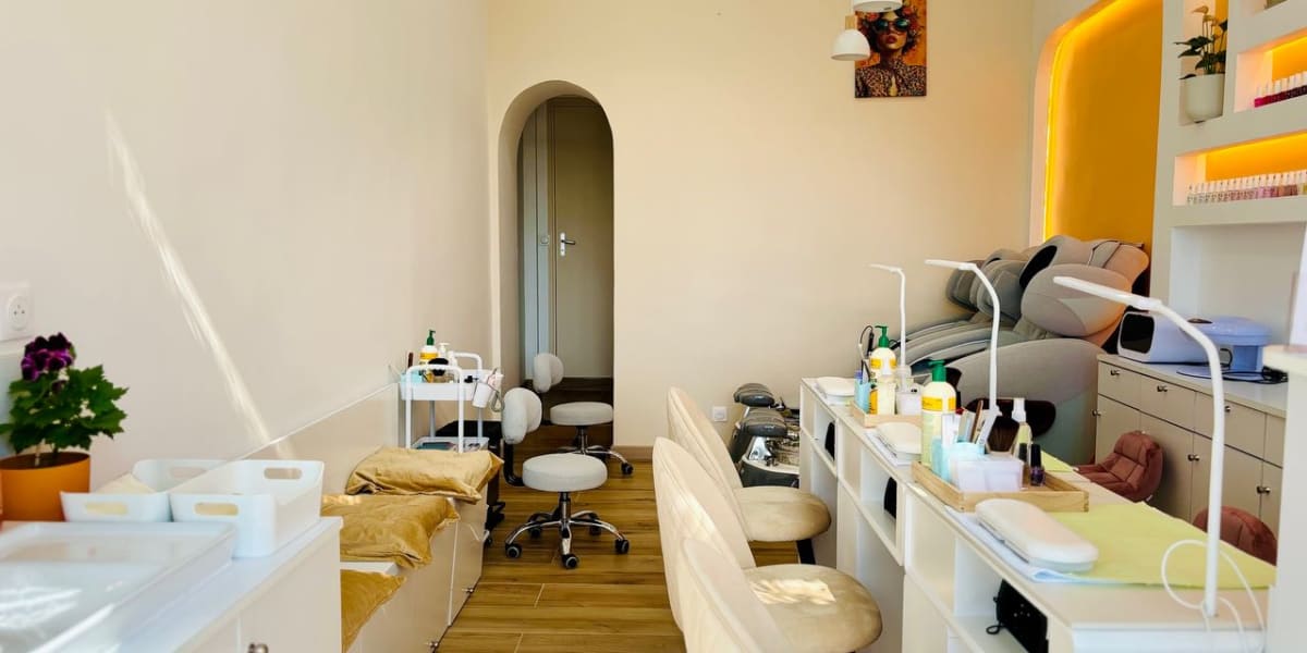 Pont Neuf Beauté - Onglerie Paris - Photo de couverture - OneBooking