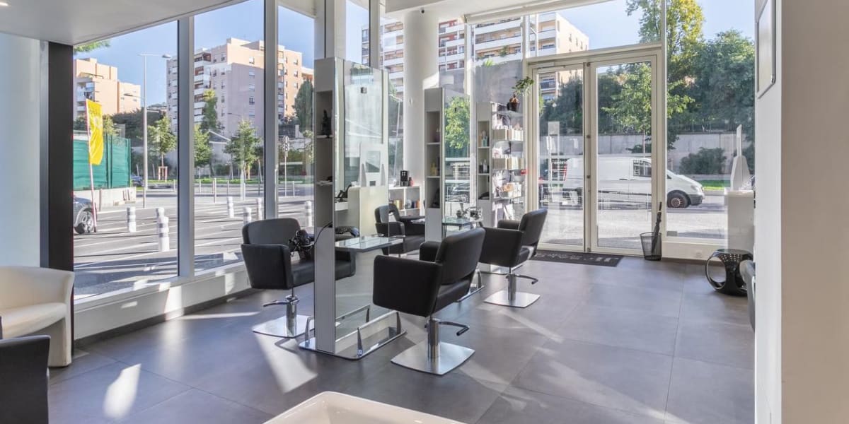 JF Salon de Coiffure - Coiffure Nice - Photo de couverture - OneBooking