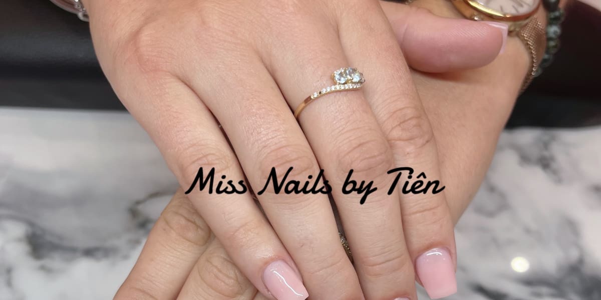 Miss Nails - Spécialiste de la résine - Onglerie Cagnes-sur-Mer - Photo de couverture - OneBooking