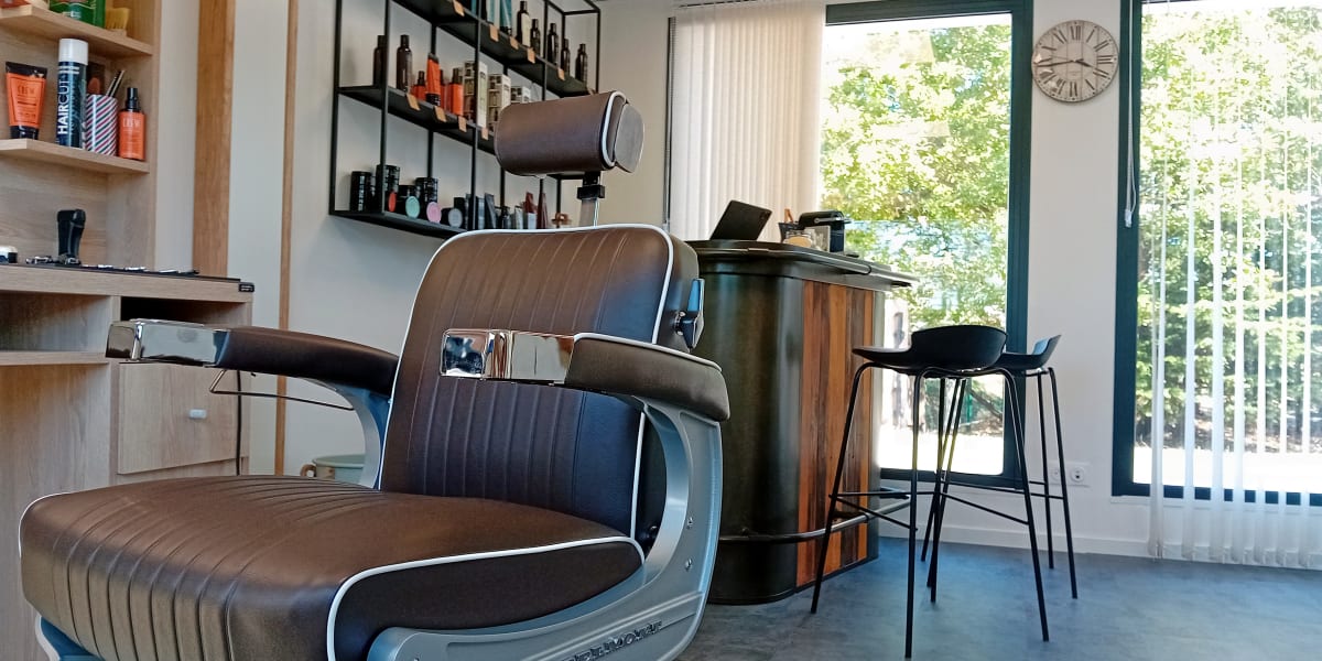 Le Salon de Monsieur - Coiffure Brignoles - Photo de couverture - OneBooking