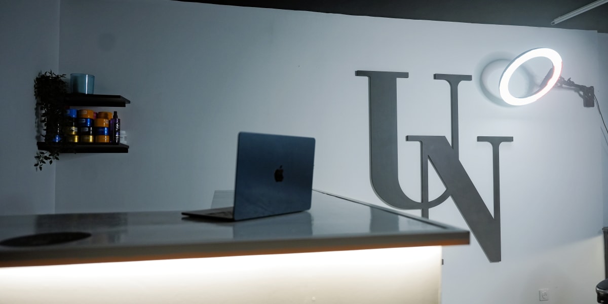 Univers noir - Barbier Strasbourg - Photo de couverture - OneBooking