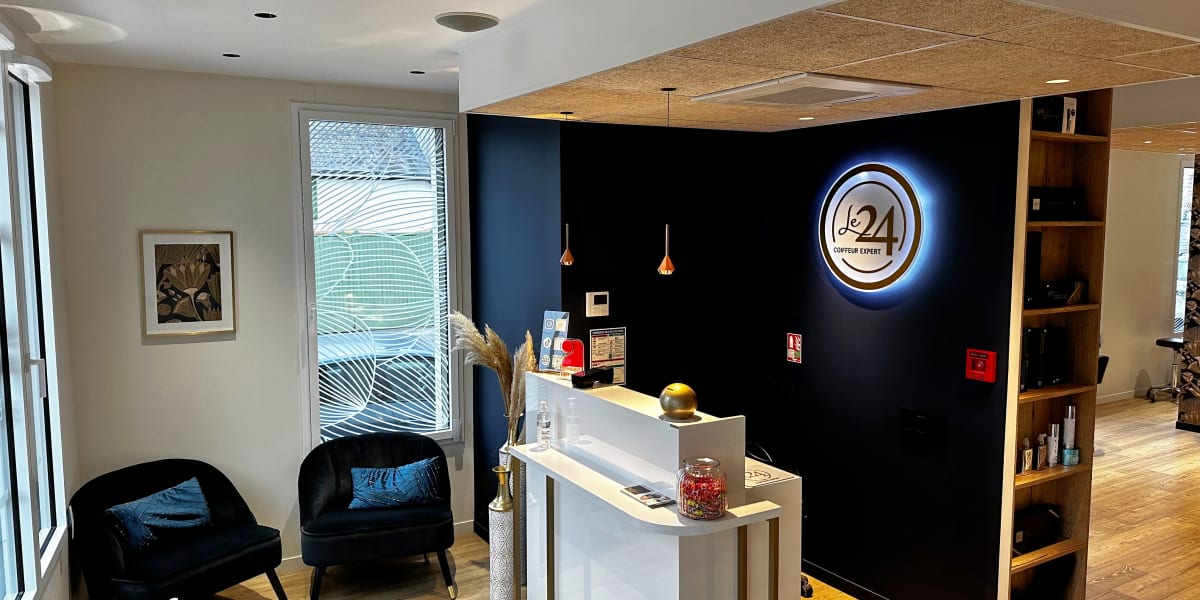 Le 24 coiffeur expert - Coiffure Bouaye - Photo de couverture - OneBooking