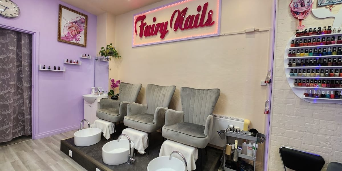 Fairy Nails - Sourcils & cils Vincennes - Photo de couverture - OneBooking