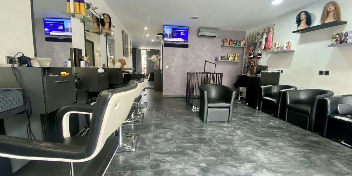 Hair Street & Nails - Coiffure Nice - Photo de couverture - OneBooking