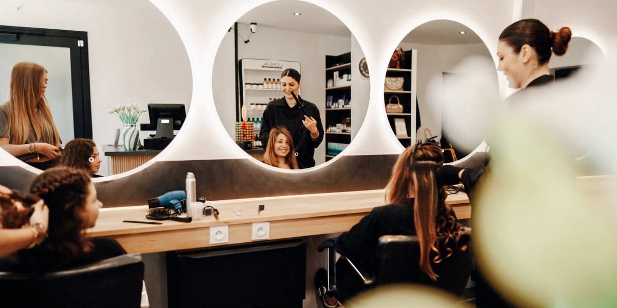 Mary Curls - Coiffure Calais - Photo de couverture - OneBooking