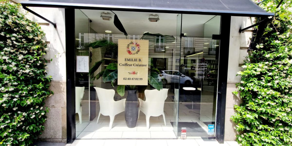 Emilie B coiffeur createur - Massage Nantes - Photo de couverture - OneBooking