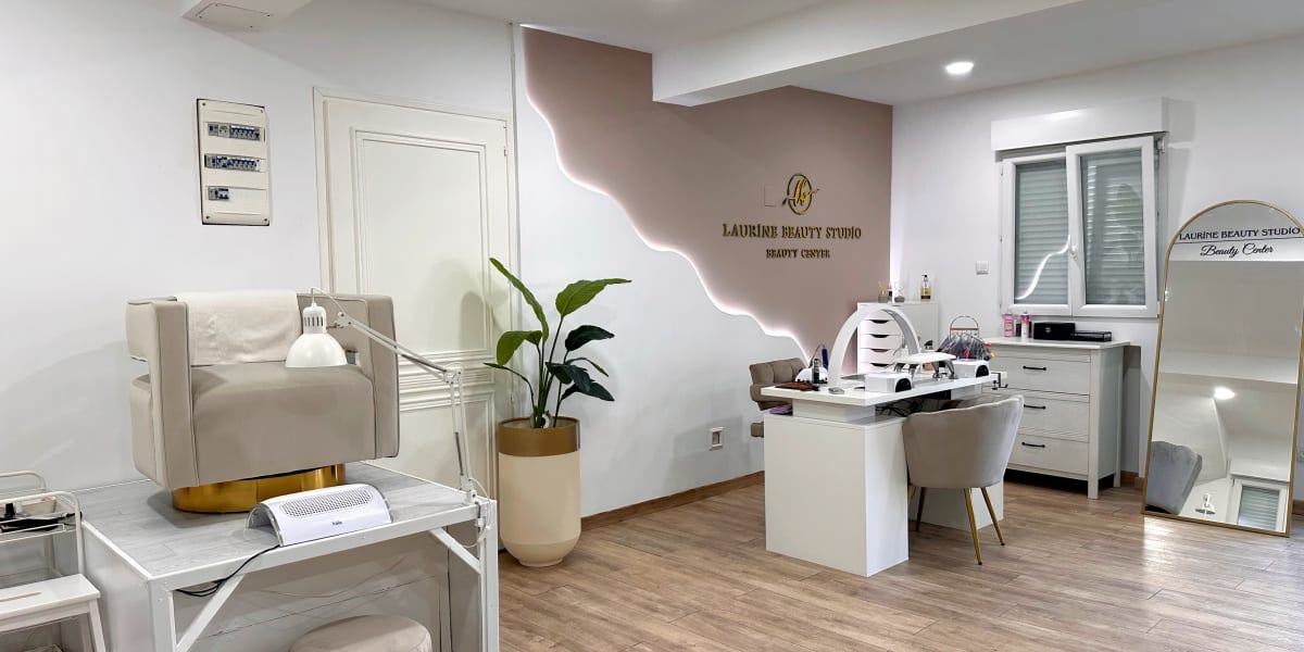 Laurine Beauty Studio - Onglerie Toulon - Photo de couverture - OneBooking