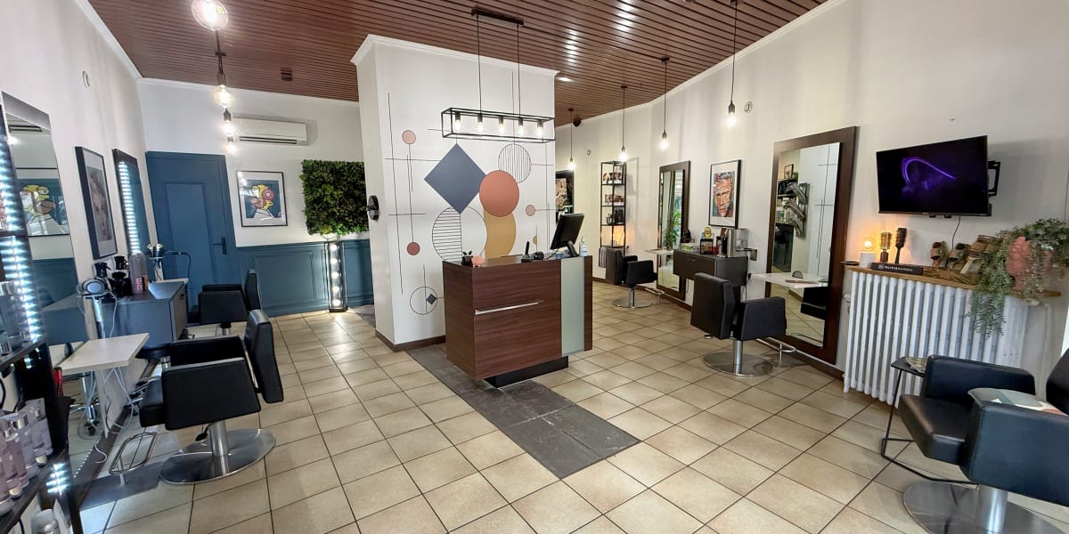 JS Coiffure - Coiffure Vichy - Photo de couverture - OneBooking