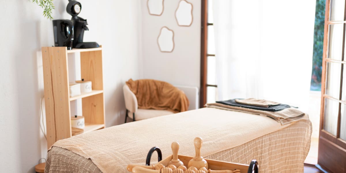 L’univers d’Anouchka - Massage Redessan - Photo de couverture - OneBooking