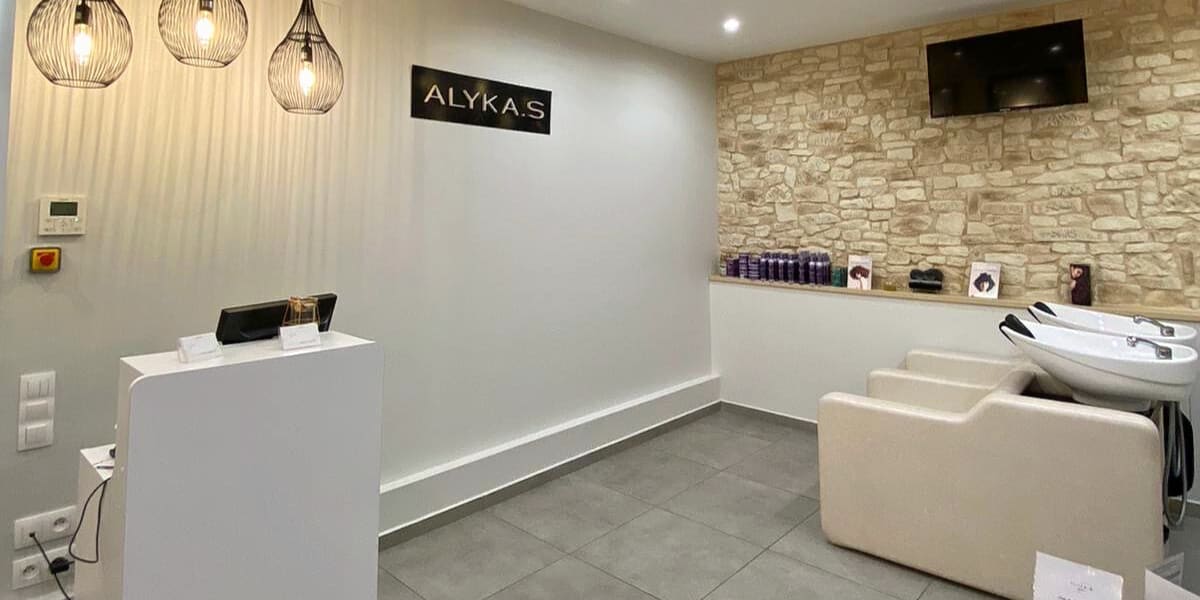 Alyka.S - Sourcils & cils Bondy - Photo de couverture - OneBooking