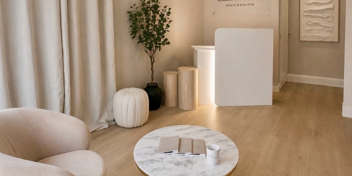 Maison Azura - Sourcils & cils Niort - Photo de couverture - OneBooking