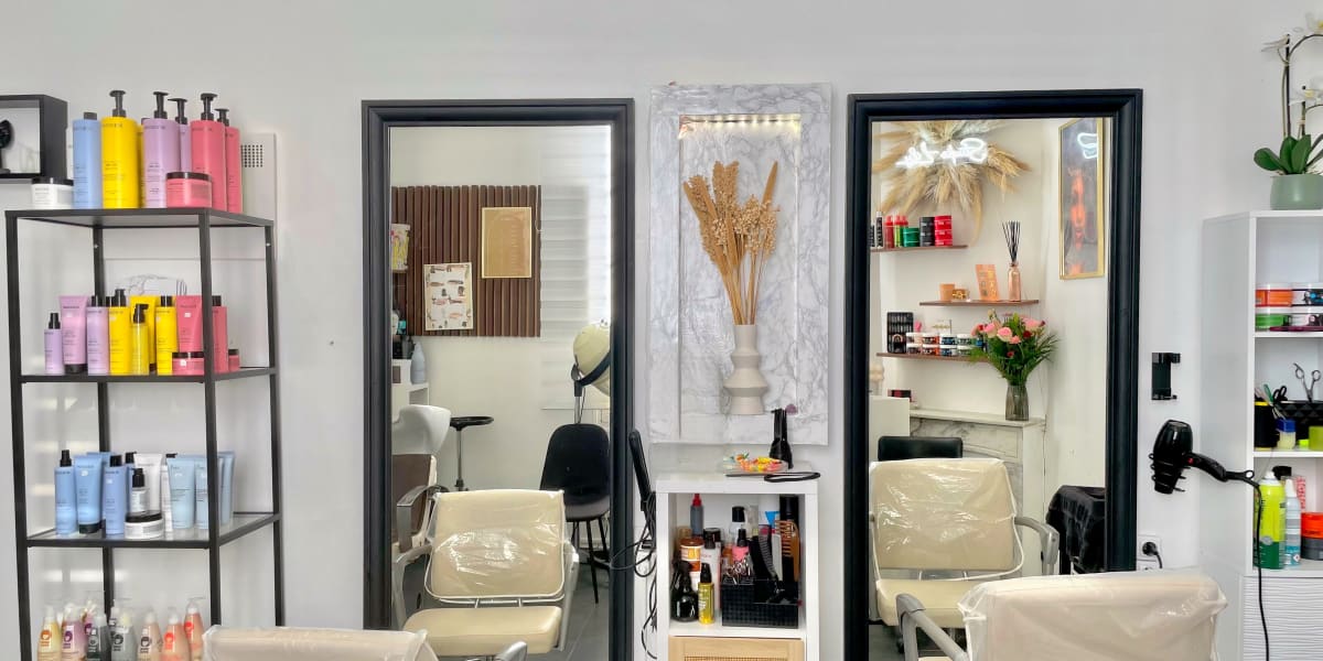 Studio Lily Beauty - Coiffure Le Cannet - Photo de couverture - OneBooking
