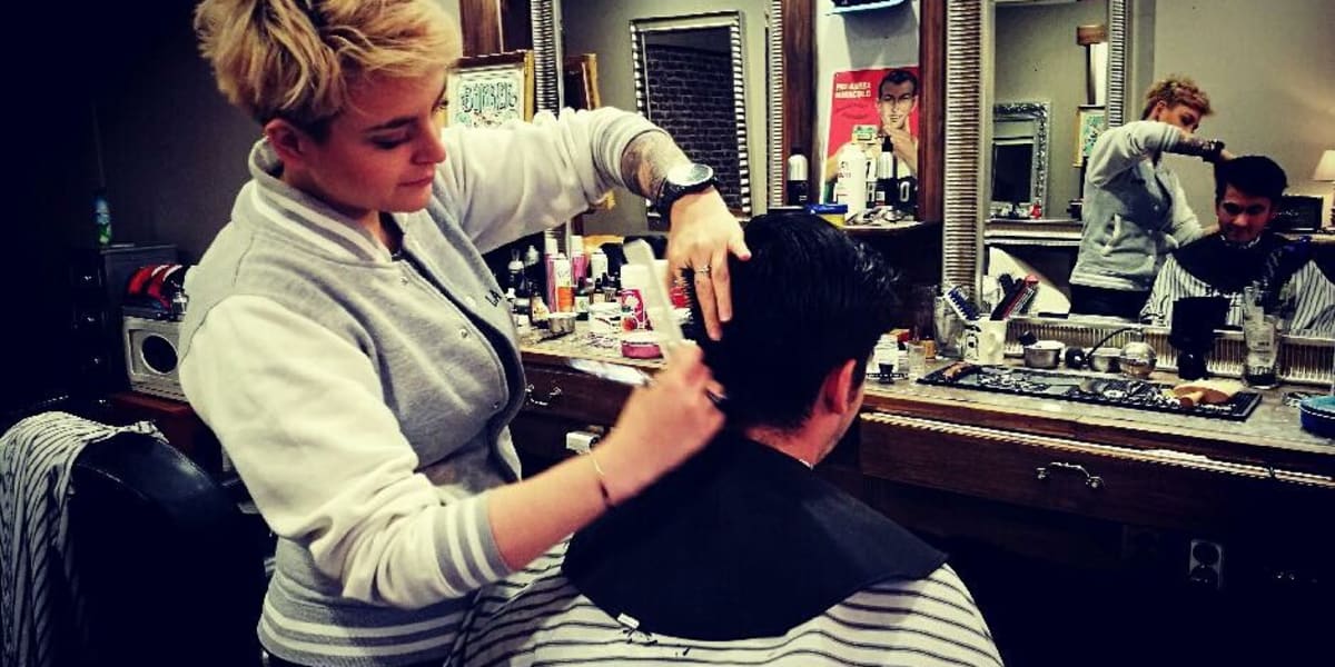 Artist Hair - Barbier Lille - Photo de couverture - OneBooking