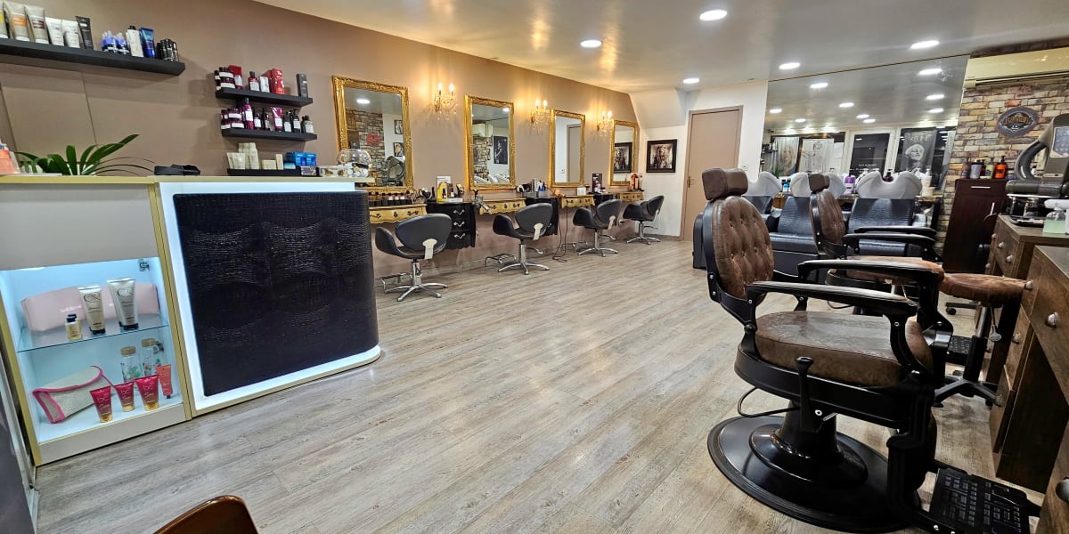 New Hair - Coiffure Leucate - Photo de couverture - OneBooking