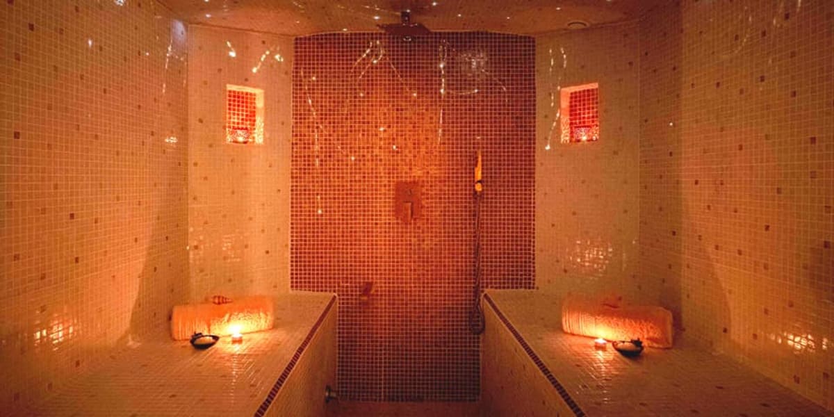 L'Ocre du Massage - Onglerie Cannes - Photo de couverture - OneBooking