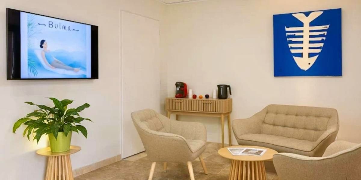 GLOW NAILS - Coiffure Saint-Maximin-la-Sainte-Baume - Photo de couverture - OneBooking