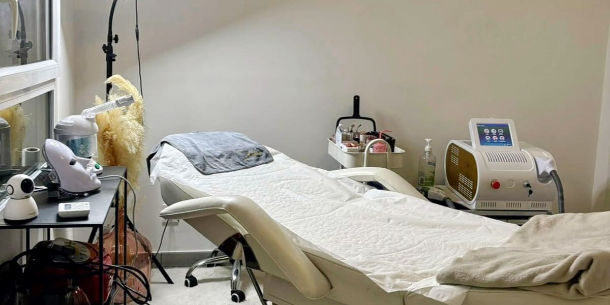 Maison Maria - Sourcils & cils Vénissieux - Photo de couverture - OneBooking