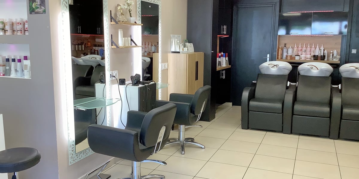 Hair Design - Coiffure Méru - Photo de couverture - OneBooking