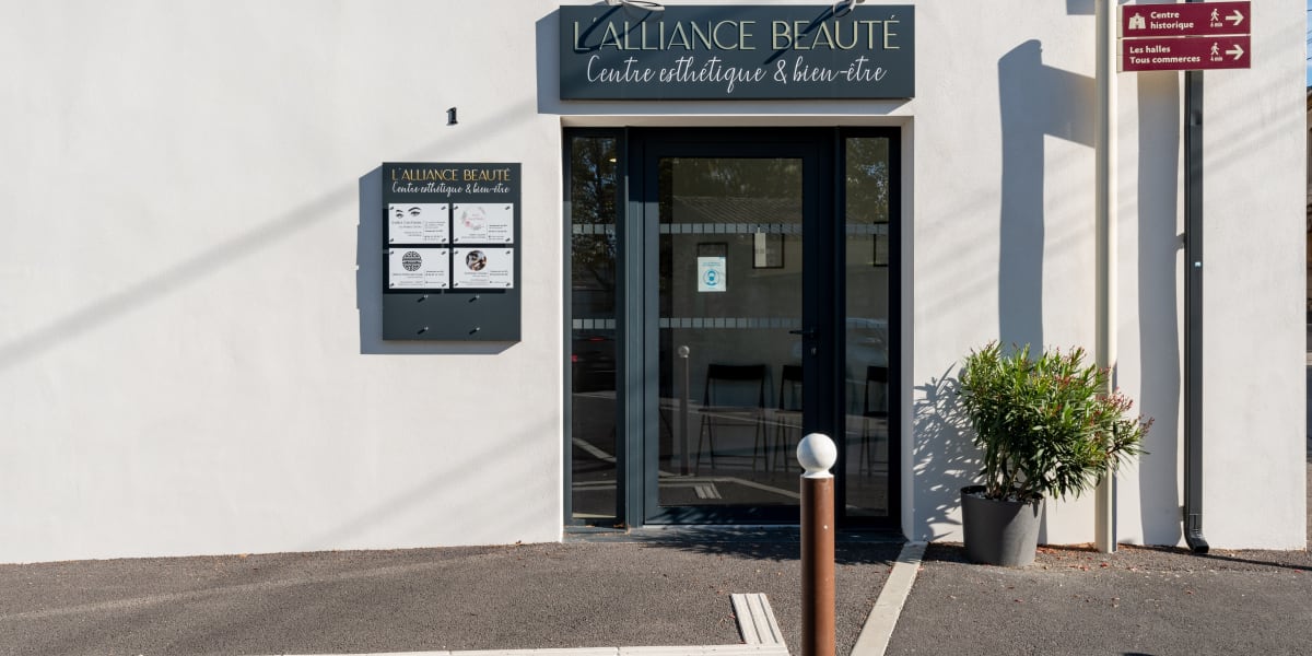 Cecil’Eyes - Institut de beauté Vauvert - Photo de couverture - OneBooking