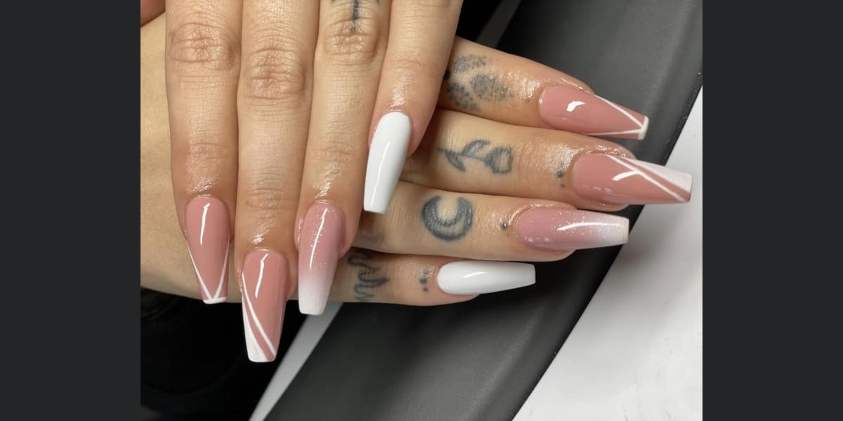 Divine Nails - Onglerie Cugnaux - Photo de couverture - OneBooking