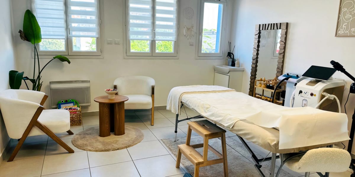 Univers des déesses - Sourcils & cils Livry-Gargan - Photo de couverture - OneBooking