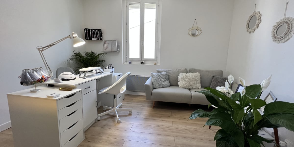 CL Esthétique - Onglerie Redessan - Photo de couverture - OneBooking