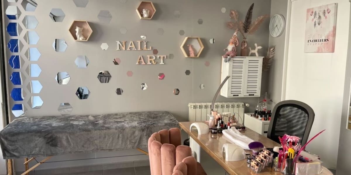 Ongles by Melany - Onglerie Toulon - Photo de couverture - OneBooking